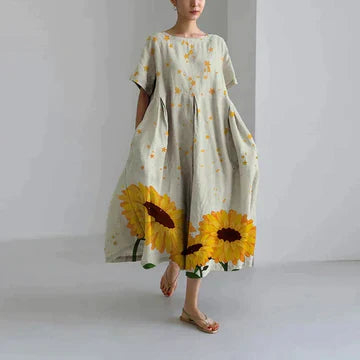 Classic Vintage Dress with a Flattering Fit