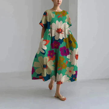 Classic Vintage Dress with a Flattering Fit