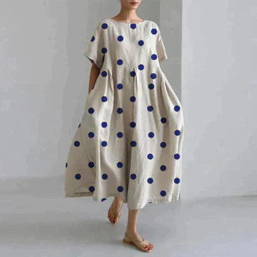 Classic Vintage Dress with a Flattering Fit