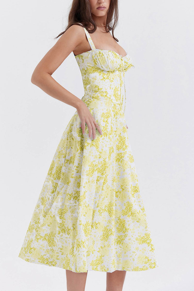 Classic Vintage Dress with a Flattering Fit