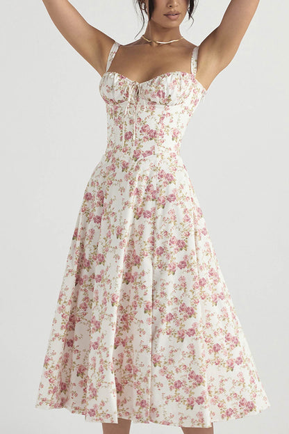 Classic Vintage Dress with a Flattering Fit