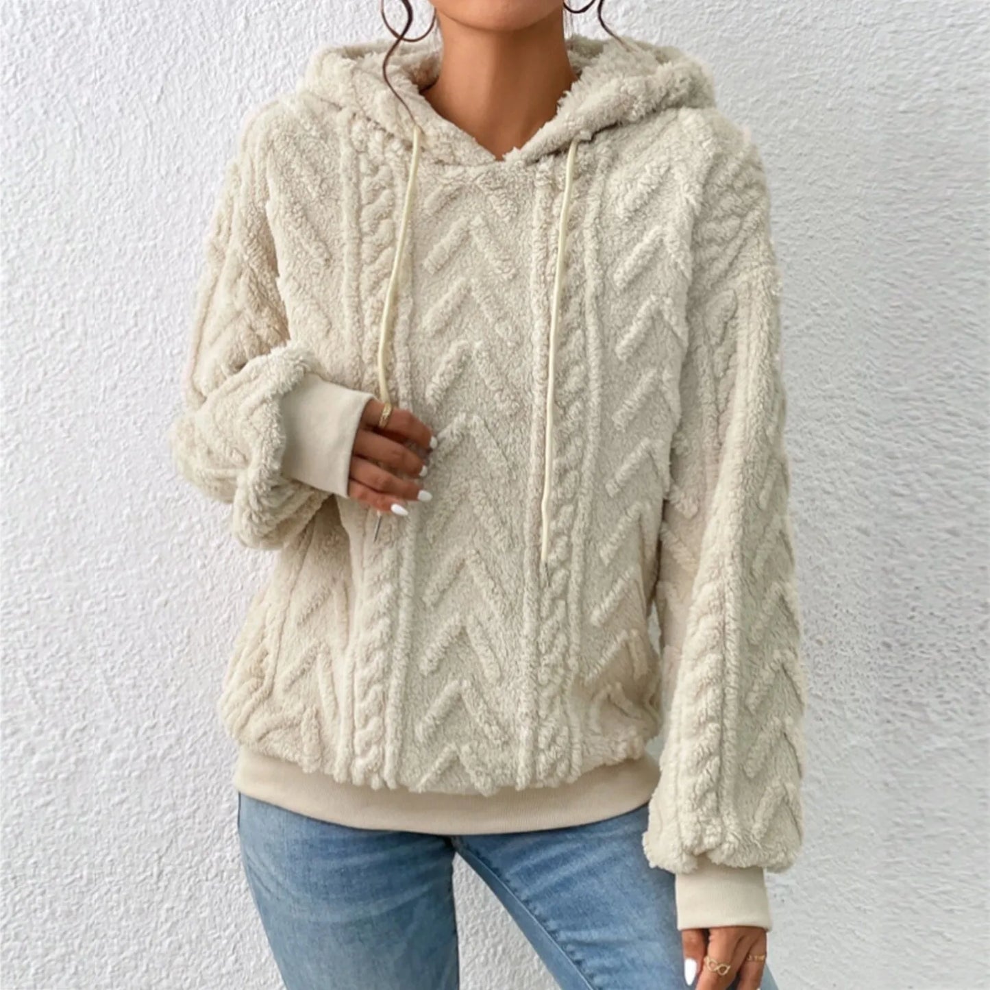 Effortlessly Elegant Sweater with a Timeless Design