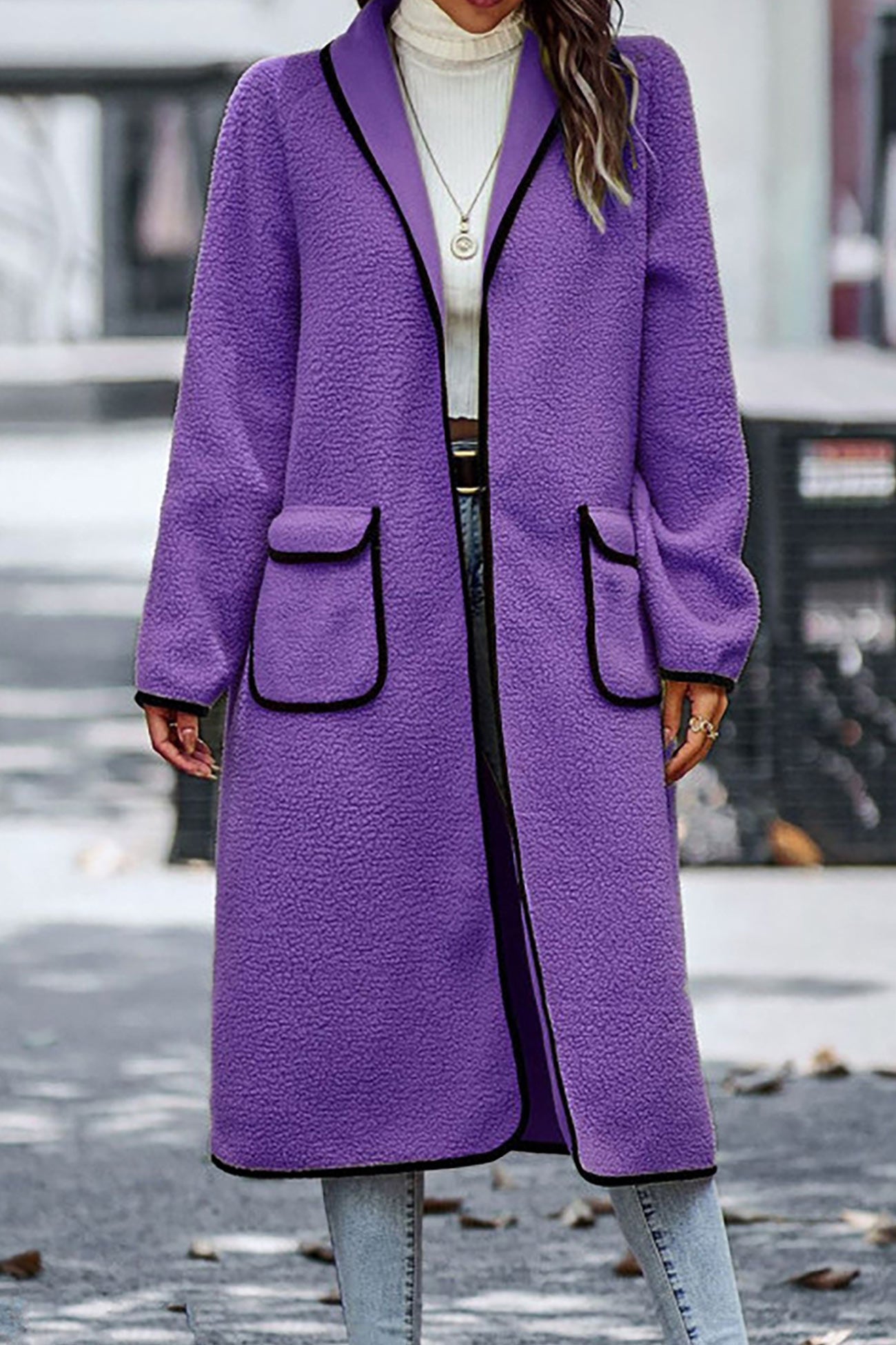 Well Tailored Cardigan with a Graceful Silhouette