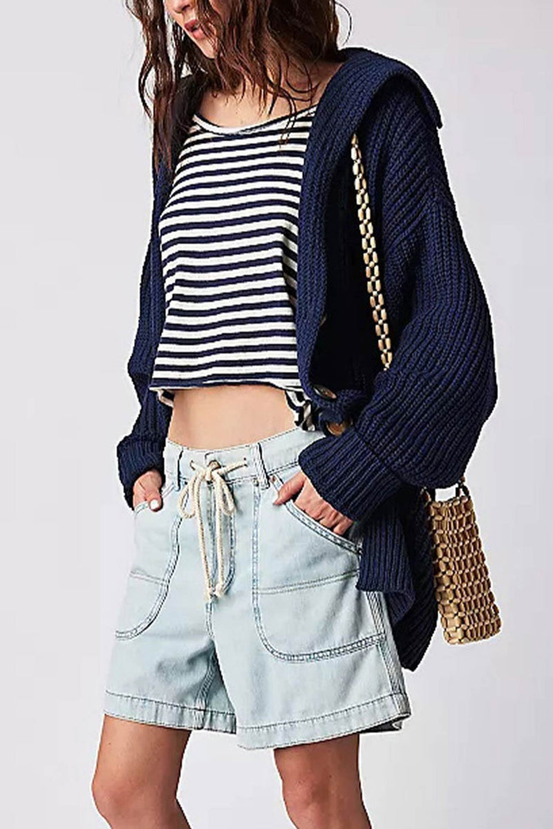 Elegantly Styled Cardigan for Everyday Wear