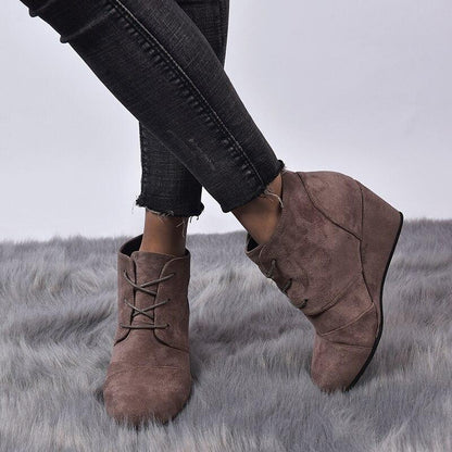 Graceful Orthopedic Shoes for Modern Look