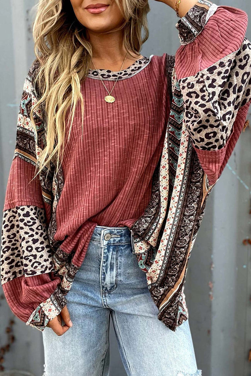 Well Tailored Sweater with a Graceful Silhouette