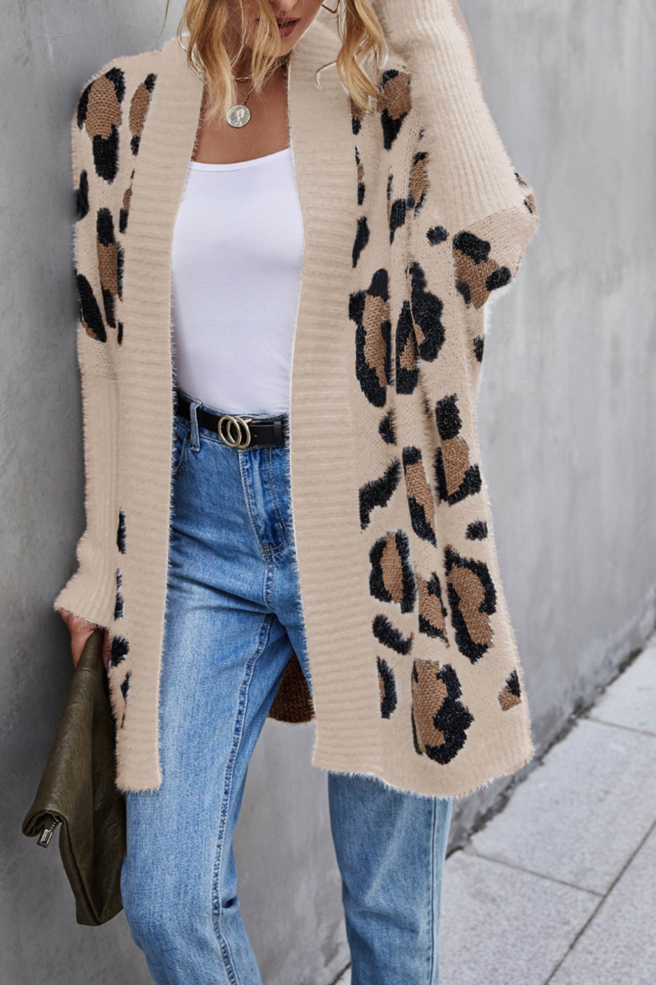 Gracefully Styled Cardigan for Any Occasion