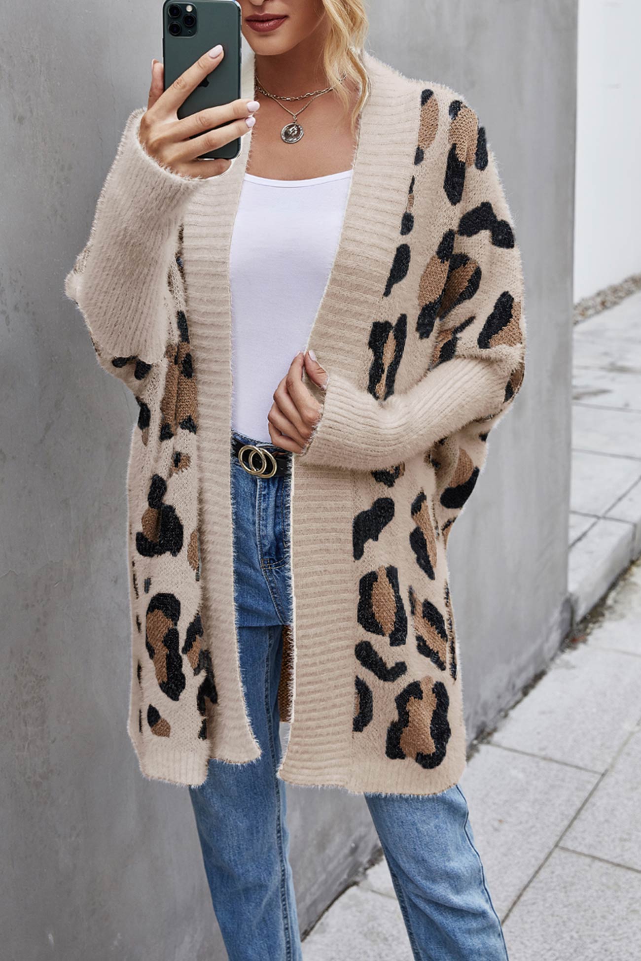 Gracefully Styled Cardigan for Any Occasion