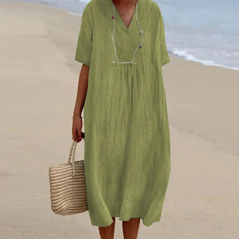 Beautifully Finished Dress in a Timeless Design