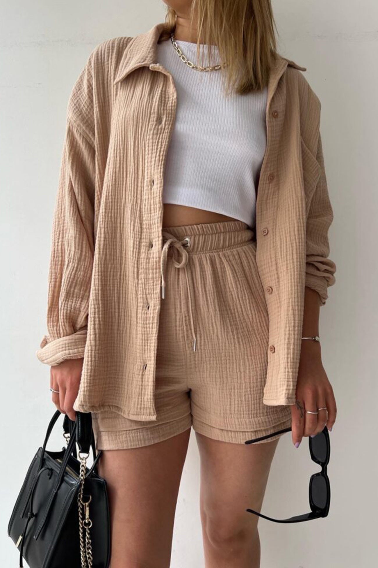 Sophisticated Garment with a Clean Classic Look