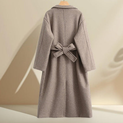 Elegantly Styled Coat for Everyday Wear