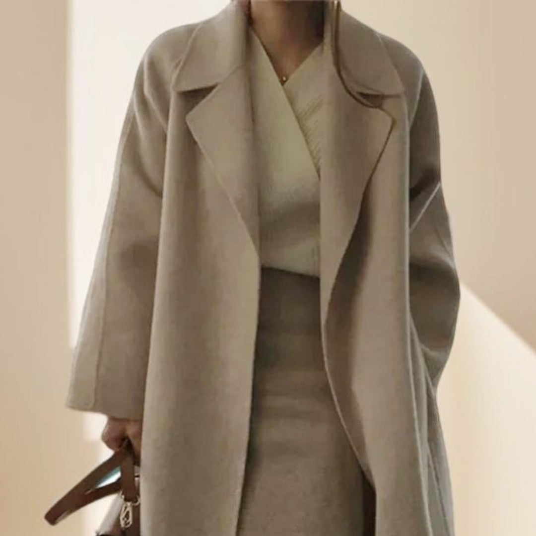 Elegantly Styled Coat for Everyday Wear
