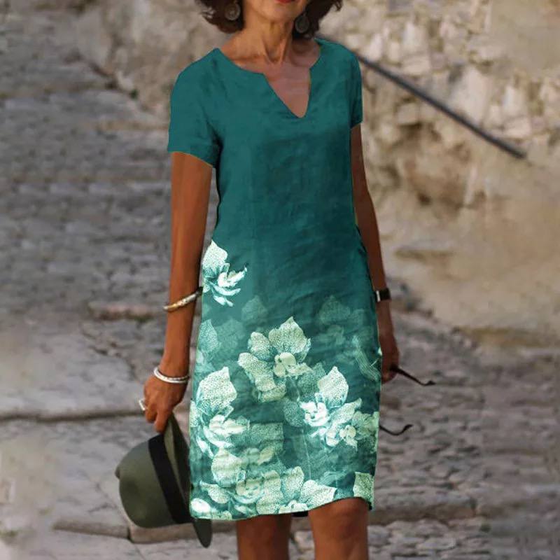 Well Tailored Dress with a Graceful Silhouette