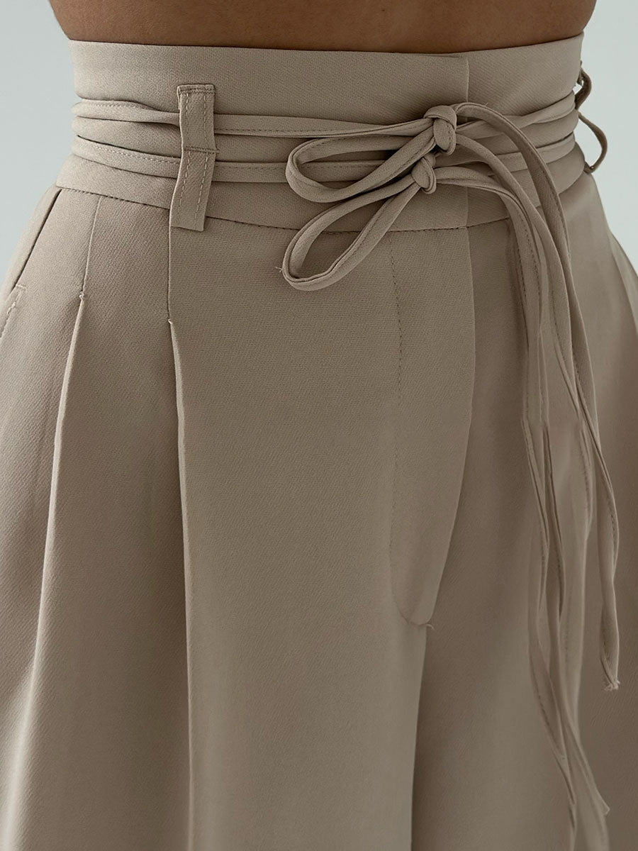 Classic Vintage Trousers with a Flattering Fit