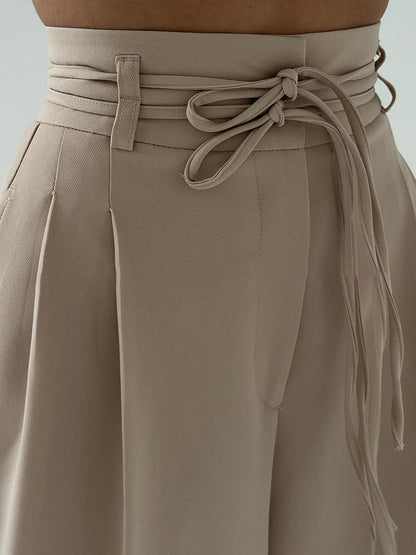 Classic Vintage Trousers with a Flattering Fit