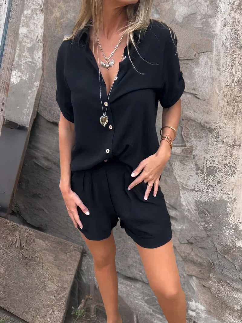 Well Tailored Blouse with a Graceful Silhouette