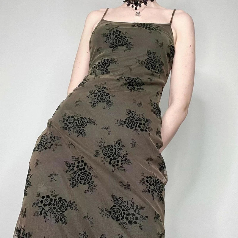 Classic Vintage Dress with a Flattering Fit