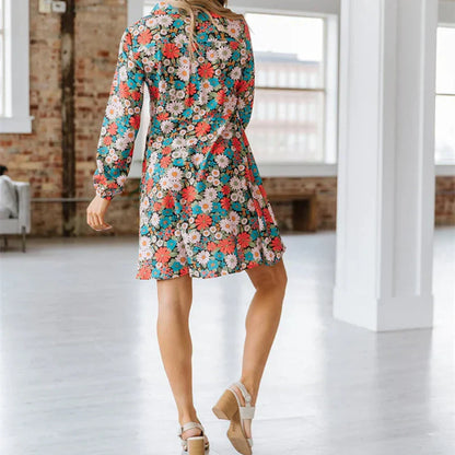 Classic Vintage Dress with a Flattering Fit