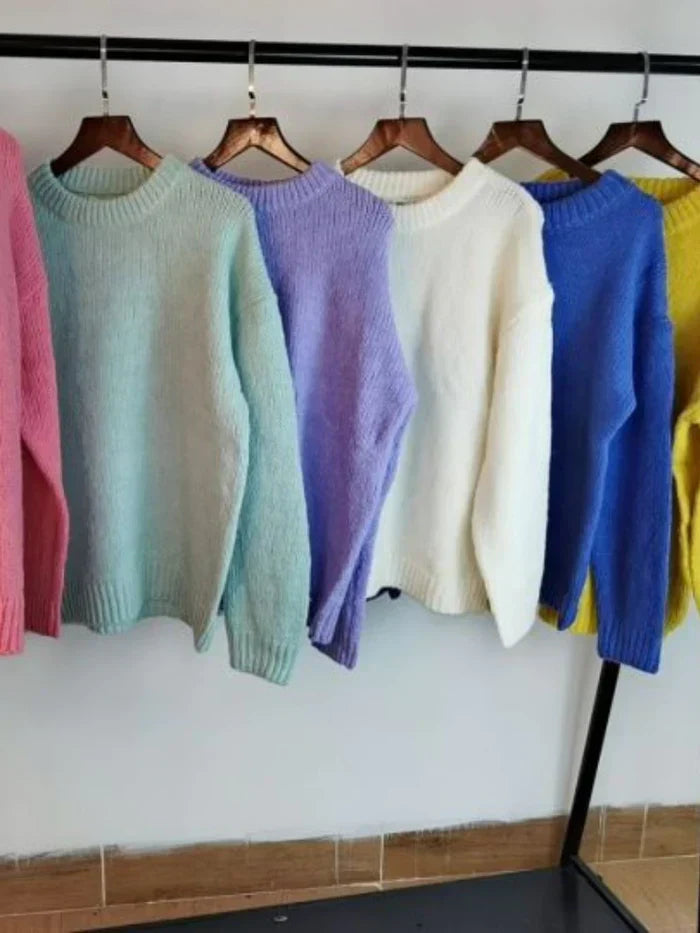 Effortlessly Elegant Sweater with a Timeless Design