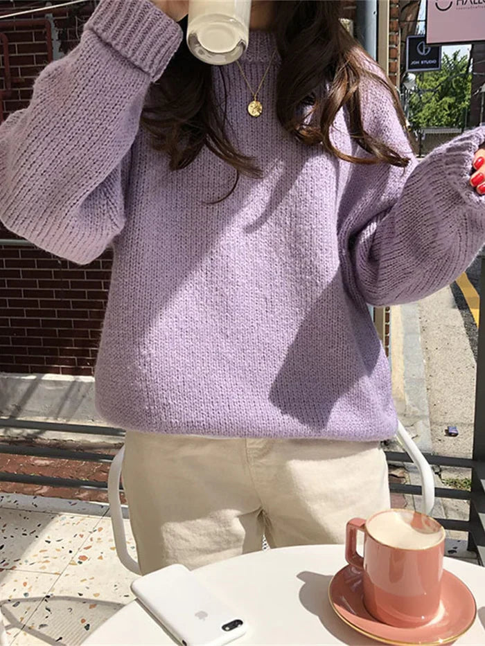Effortlessly Elegant Sweater with a Timeless Design
