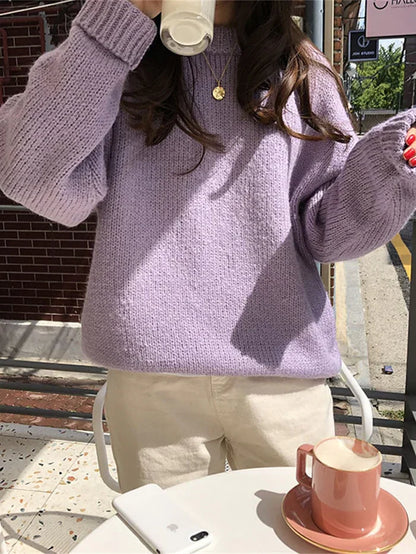 Effortlessly Elegant Sweater with a Timeless Design
