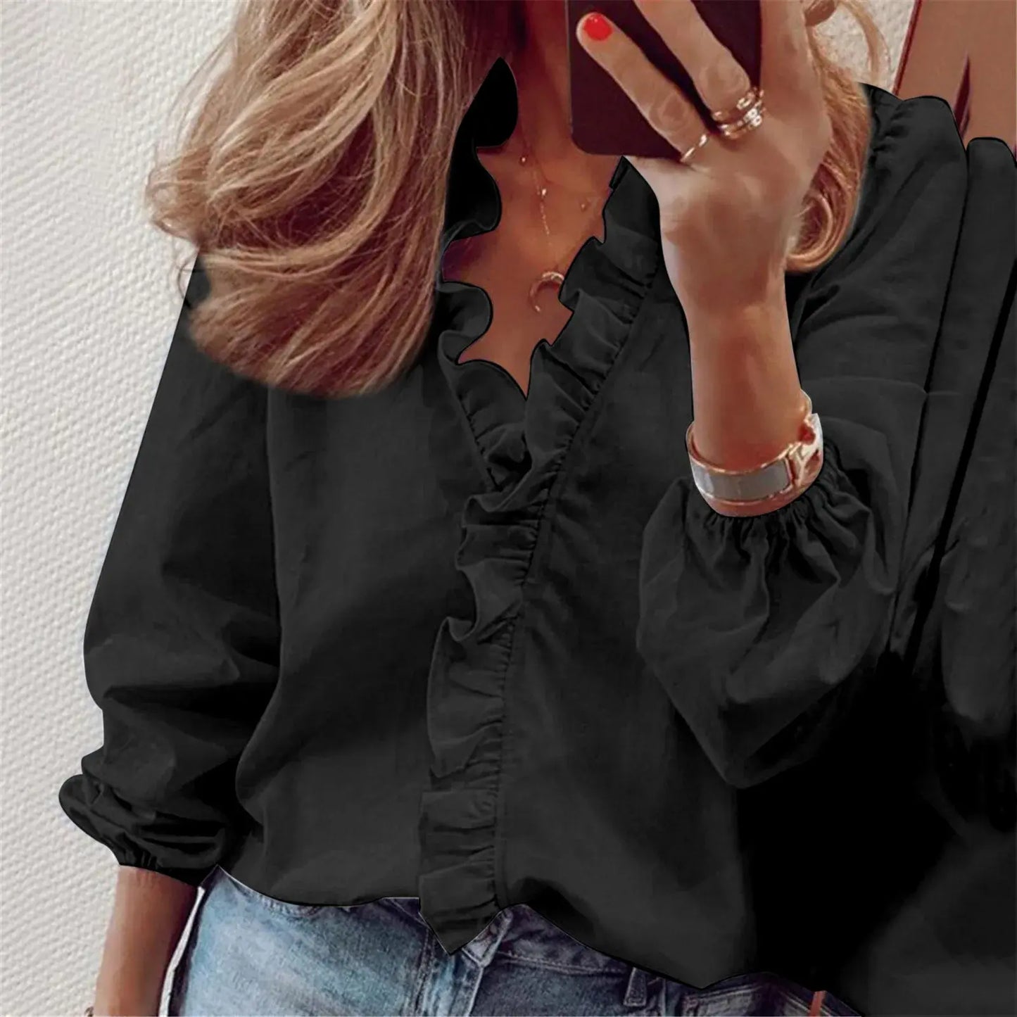 Effortlessly Elegant Shirt with a Timeless Design