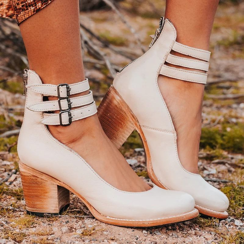 Graceful Orthopedic Shoes for Modern Look