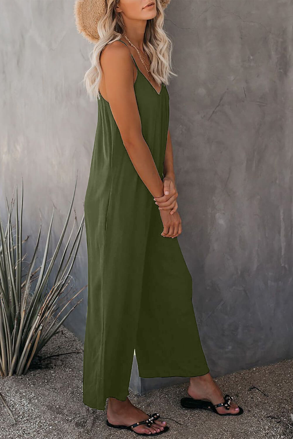 Gracefully Styled Garment for Any Occasion