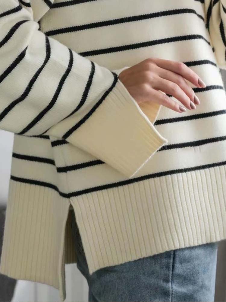 Classic Vintage Blouse with a Flattering Fit