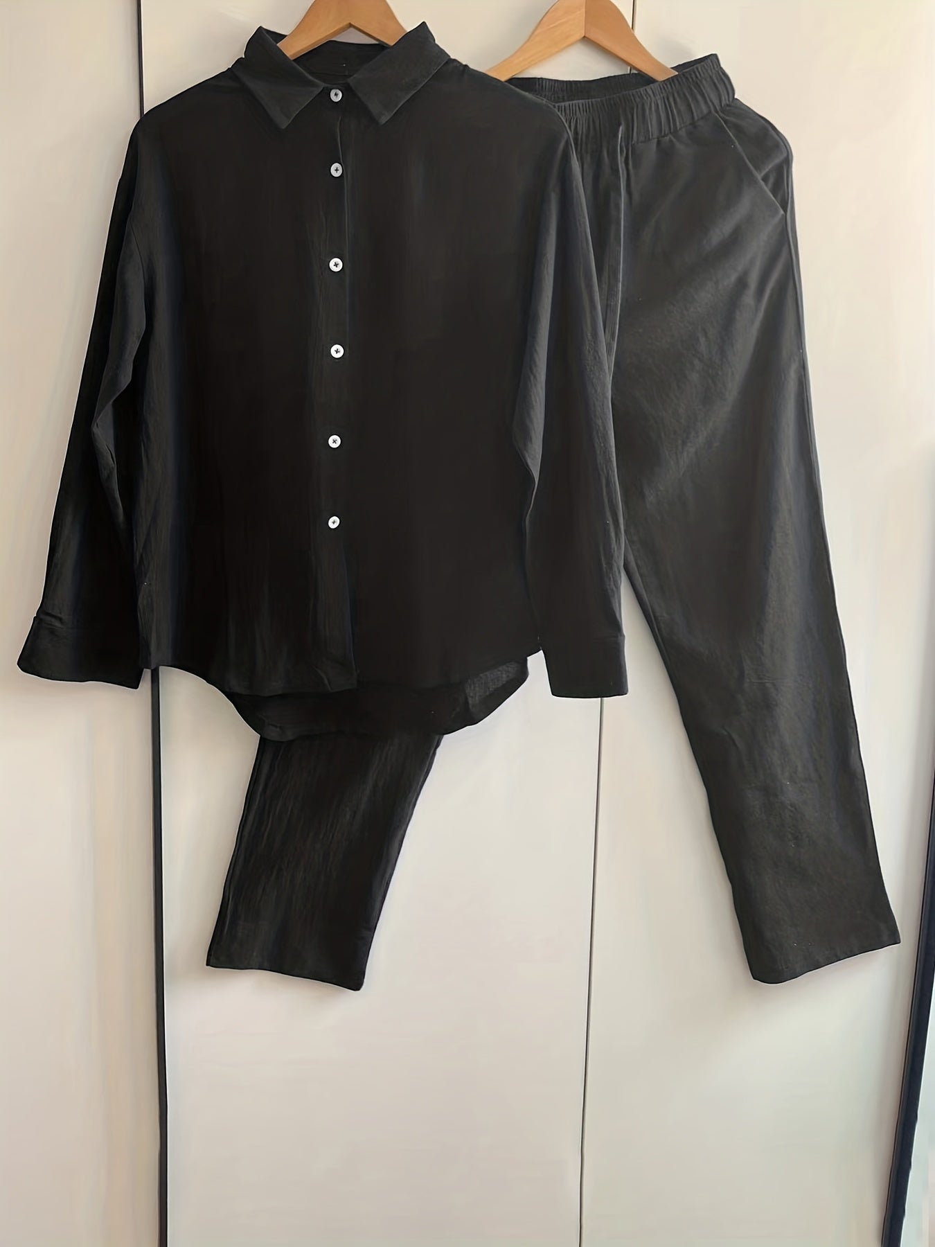 Elegantly Styled Shirt for Everyday Wear