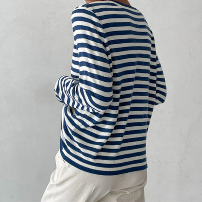Sophisticated Blouse with a Clean Classic Look
