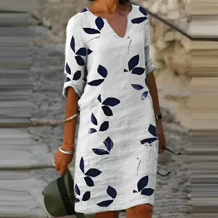 Beautifully Finished Dress in a Timeless Design