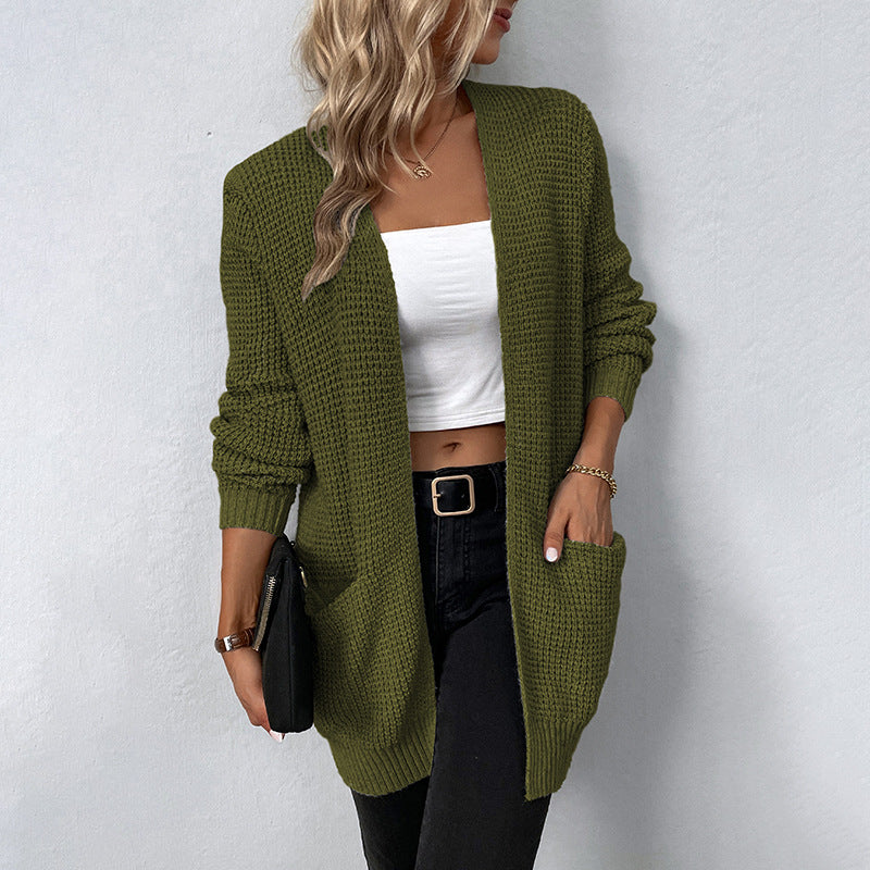 Well Tailored Cardigan with a Graceful Silhouette