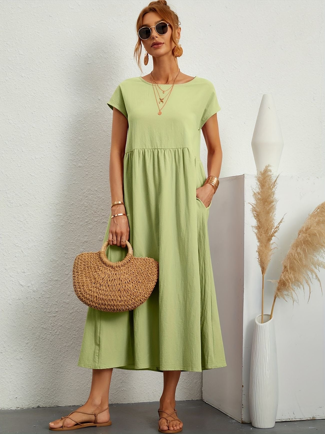Classic Vintage Dress with a Flattering Fit