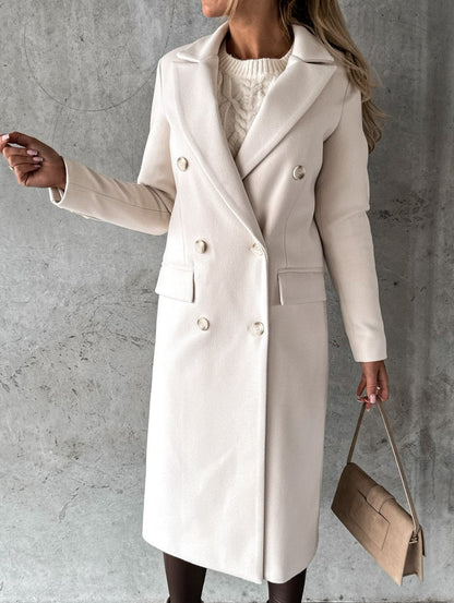 Beautifully Finished Coat in a Timeless Design