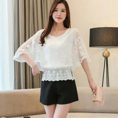 Effortlessly Elegant Blouse with a Timeless Design