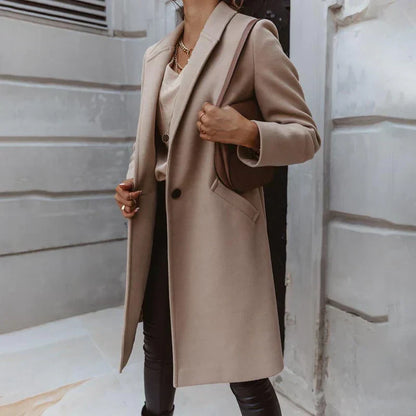 Gracefully Styled Coat for Any Occasion