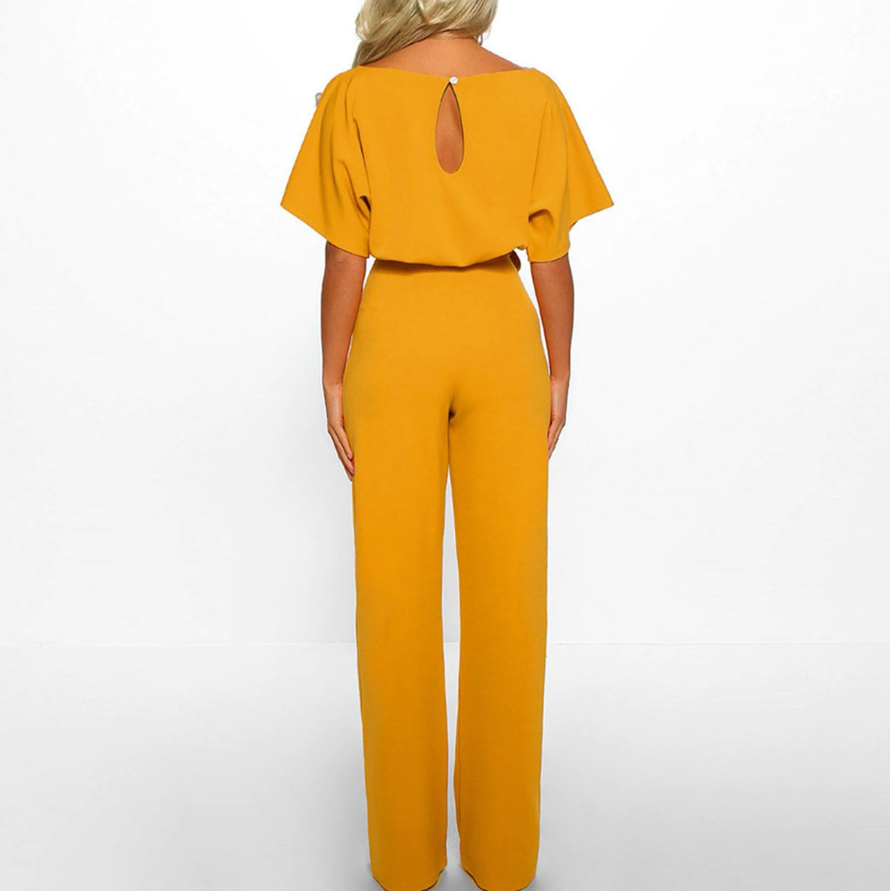 Effortlessly Elegant Garment with a Timeless Design