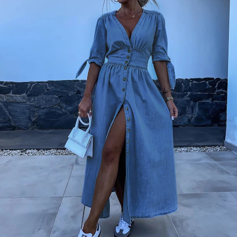 Beautifully Finished Dress in a Timeless Design