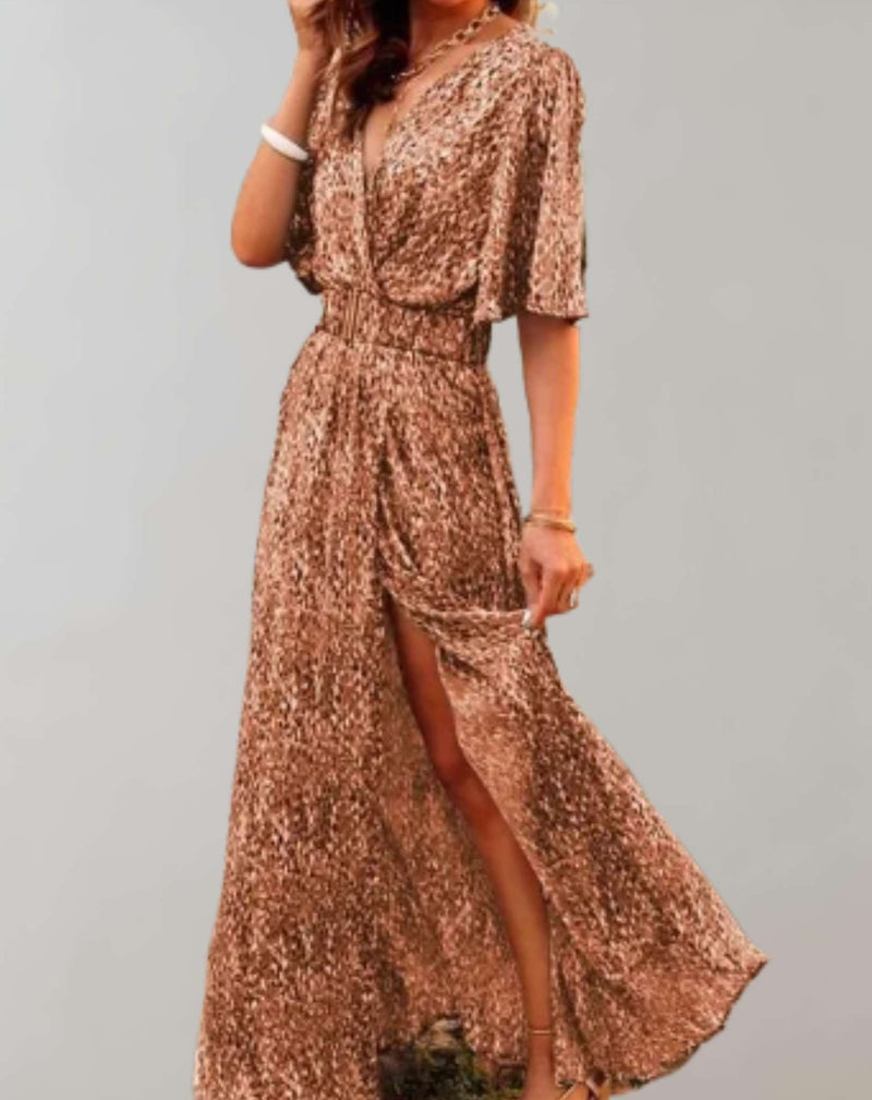 Effortlessly Elegant Dress with a Timeless Design
