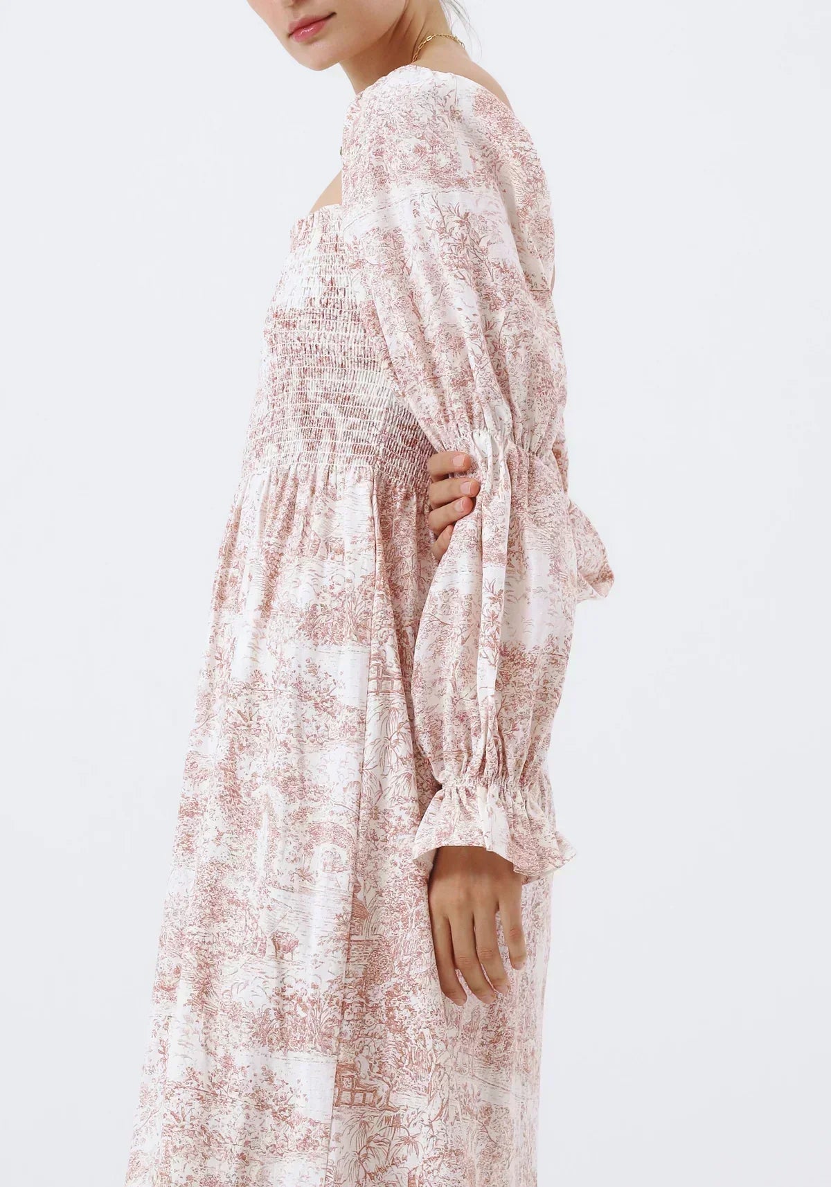 Beautifully Crafted Dress in a Classic Style