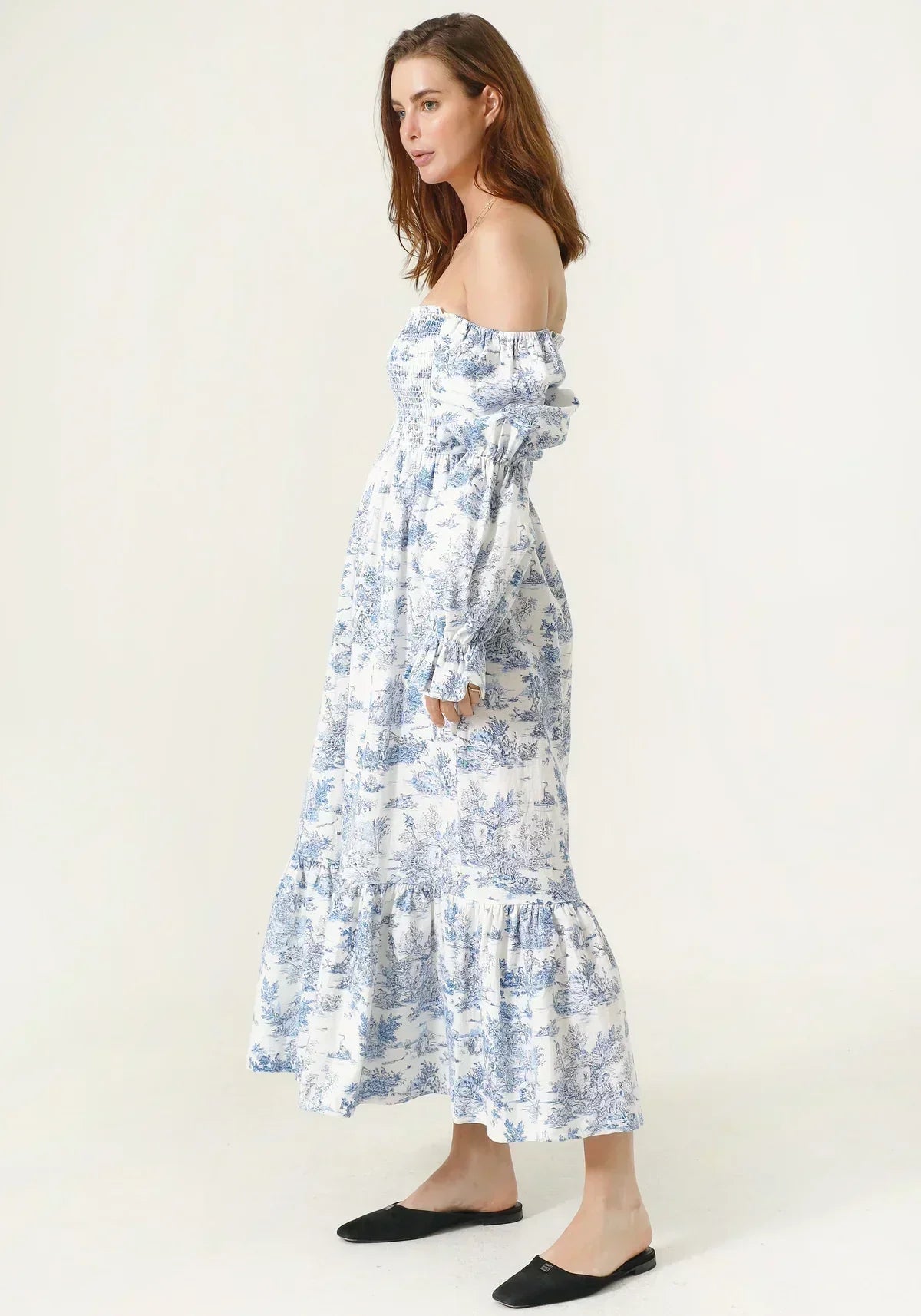 Beautifully Crafted Dress in a Classic Style