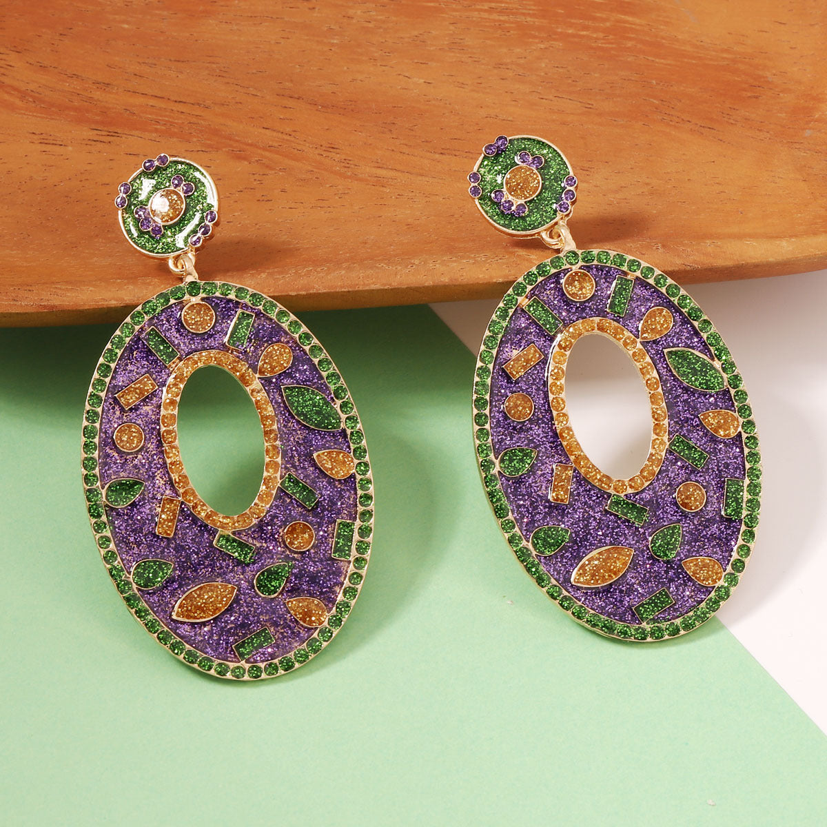 Elegantti Korvarengas jokaiseen tilaisuuteen