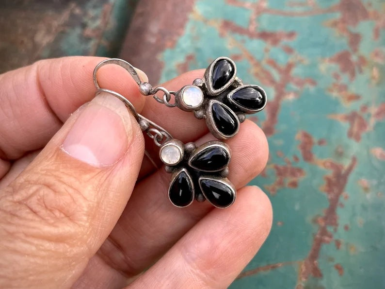 Käsintehty vintage Korvarengas