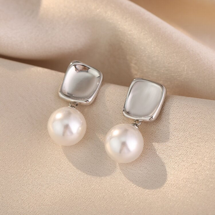 Elegantti Helmi Korvarengas jokaiseen tilaisuuteen