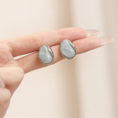 Kaunis Korvarengas ainutlaatuisella tyylillä