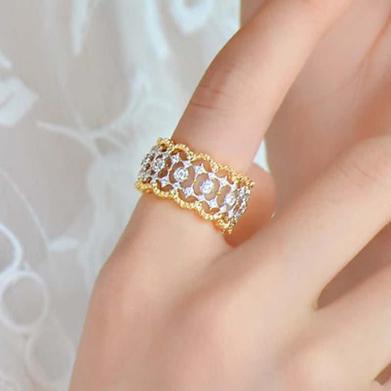 Kaunis Sormus ainutlaatuisella tyylillä