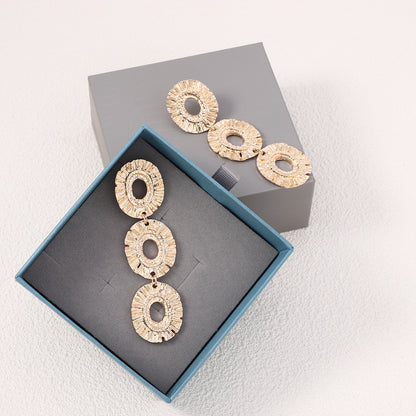 Klassinen Korvarengas ajattomalla viehätyksellä