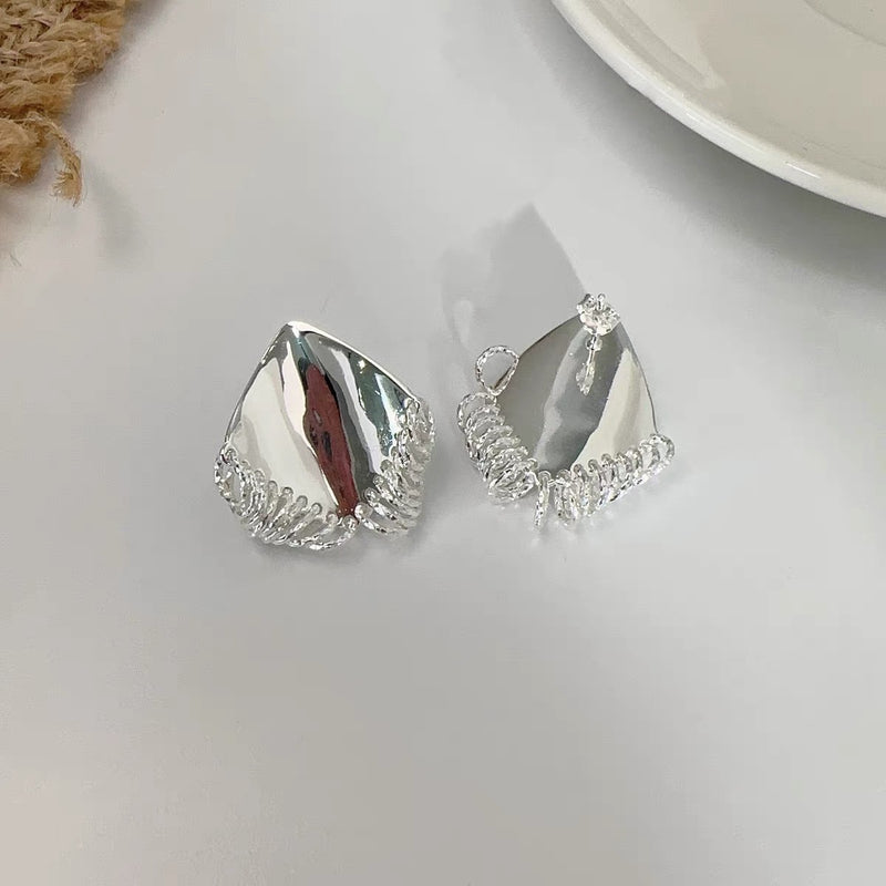 Hurmaava Hopea Korvarengas jokaiseen tilaisuuteen