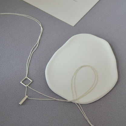 Kaunis Hopea Kaulakoru ainutlaatuisella tyylillä